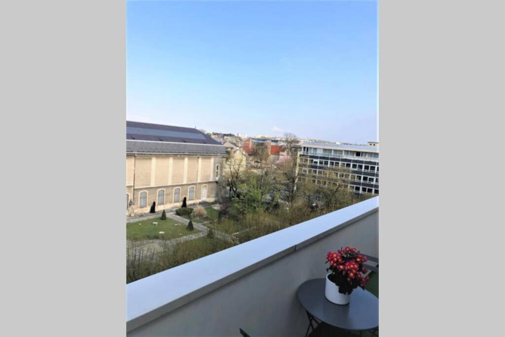 Hypercentre Grand Balcon Vue Cathedrale Apartment Reims Exterior foto